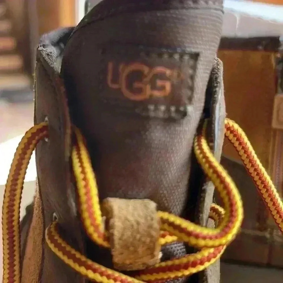 Ugg Child size 4 hiking boot. - Picture 3 of 9
